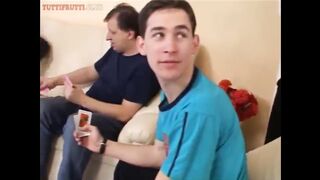 Zsuzsit a roma tini muffot partiba nyomják