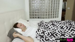 Perverz tini csajszi a nevelő faterjával közösül