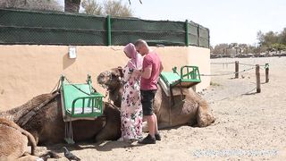 Hatalmas mellű arab kiscsaj dugása