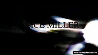 Alice Miller keményen meghágva minden irányból