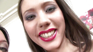 Legalporno - Alysa és Aspen hátsó bejáratba tolva