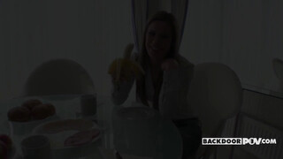 Its POV - Athina Love a magyar pornószínész spiné popóba dugva