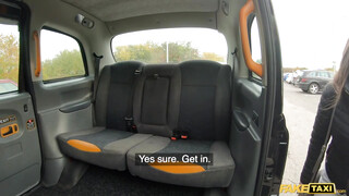Fake Taxi - Tini kisasszony és a hatalmas taxis káró