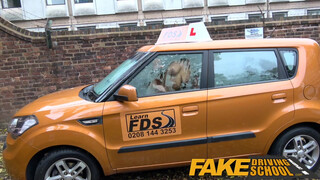 Fake Driving School - brutálisan hatalmas tőgyes világos szőke nő