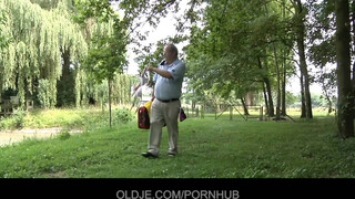 Oldje - Öreg pasi bassza a tini puncit