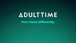ADULT TIME - kopasz csoki hölgyemény kinyalja a csaját