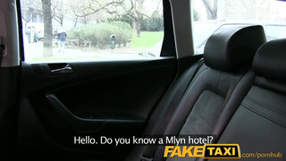 FakeTaxi cuki orosz túrista bige szűk puncival
