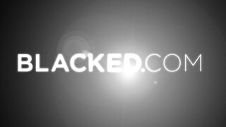 BLACKED - Tini csajok élvezi a csoki faszokat