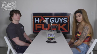 Spanyol tini kisasszony és a sportos csávó - Hot Guys Fuck