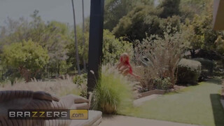 Brazzers - Phoenix Marie popója is megrakva