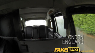 FakeTaxi - méretes cickós világos szőke punci