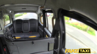 Fake Taxi - Méretes picsájú latin amerikai milf hátsó bejáratba kúrva
