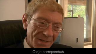 Idős káró és a fiatal titkárnője
