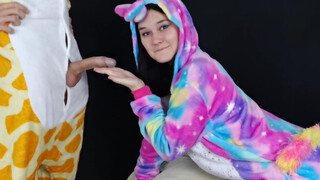 Kate Koss - Cosplayes kiscsaj pélót szop