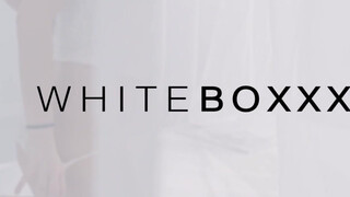 WhiteBoxxx - nyuszinak öltözött kiscsaj megkúrva