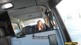 Fake Taxi - 18 éves picsa popóba tolva