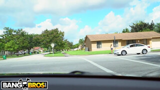 BANGBROS - latin amerikai nőci lógós hatalmas csöcsei