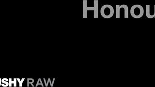 TUSHYRAW - Honour hatalmas segglyukába betolják a kárót
