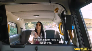 Fake Taxi - Megan Fiore a gyönyörű méretes keblű bige