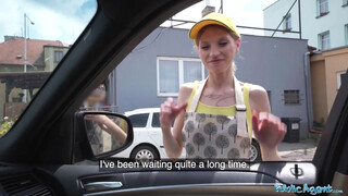 Public Agent - Molly Devon a gyönyörű vékony spiné
