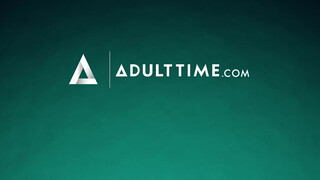 DEVILS TGIRLS - Fullos transzi szobatársak