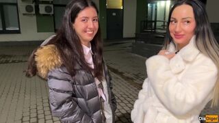 Baráttal szedtünk fel dupla csábító stripat, akiket durván megbasztunk