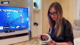 Csavaros lófia basz meg a naiv mostohaanyját virtuális valóságban