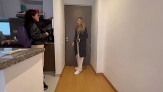 A szomszéd csaj leszbi vágyait teljesítem hálából